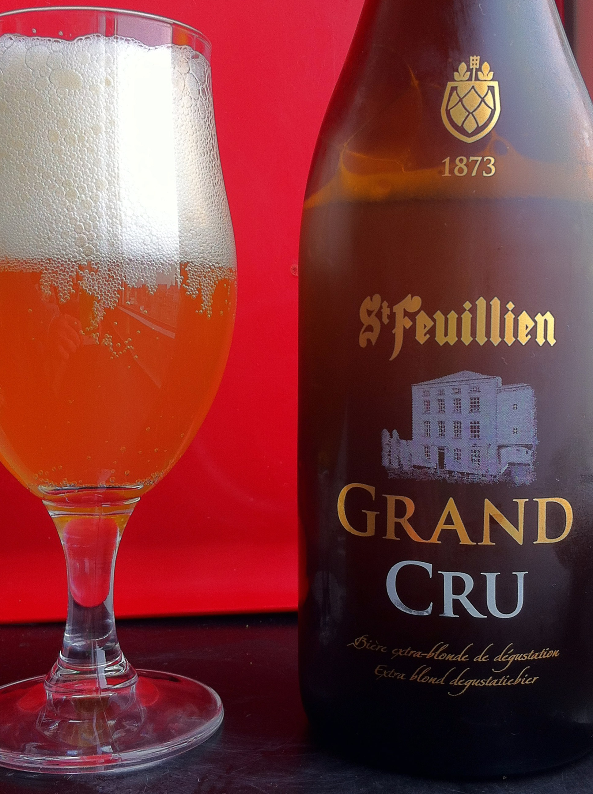 Cru. Grand Cru. Ichtegems Grand Cru пиво. Крю Крю ликер. Итальянское пиво Cru Cru blonde.